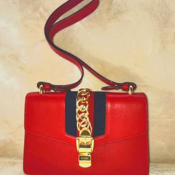 Gucci Red Calfskin‎ Leather Small Sylvie Shoulder Bag - Picture 2 of 12